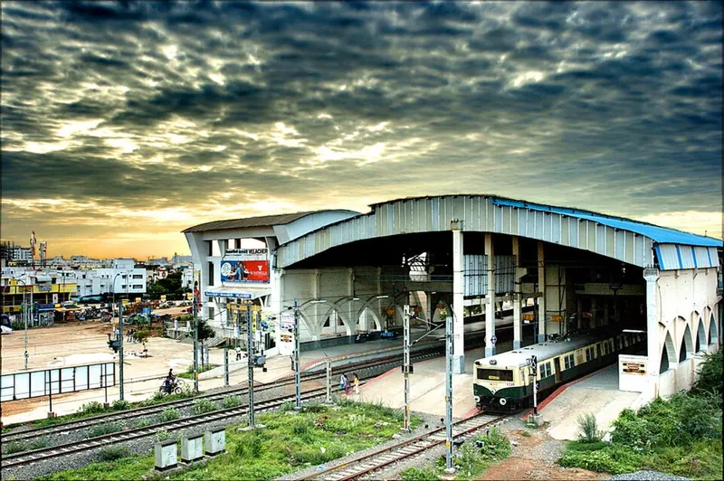Chennai MRTS opens, India's first elevated railway