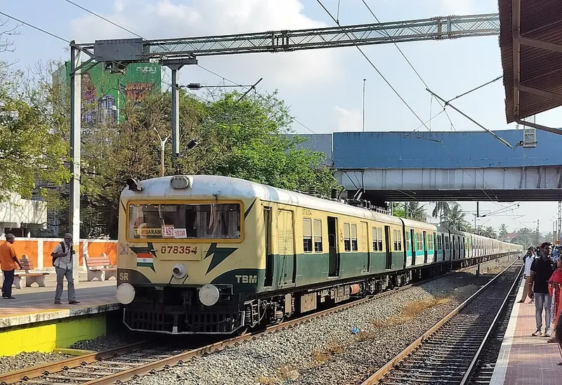 First electric suburban trains in Madras