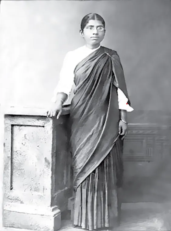 Muthulakshmi Reddy becomes first woman legislator in India